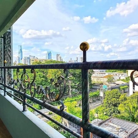 The Montana Lodge-Sathorn Бангкок Екстер'єр фото